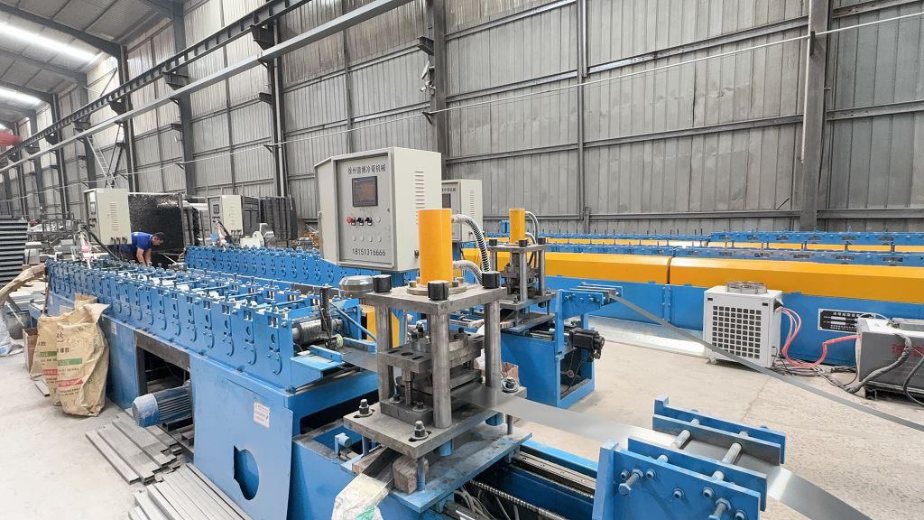 Automatic CNC cutting machine for precision steel racking component manufacturing