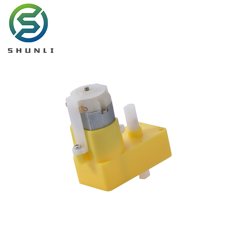 Yellow Dc Gear Motor with Plastic Wheels of Toy Car