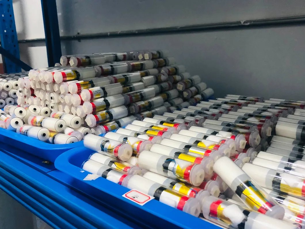 Wholesale OEM E Cigarette Pre-Filled or Refillable 2ml Pods PRO Pod Vape Kit Prefilled 2ml Pod Vape Device