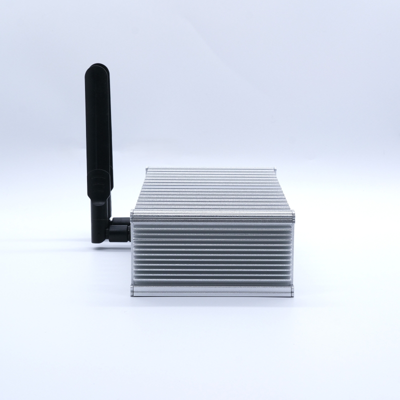 Rugged AI Edge Box for Energy Facility Monitoring &amp; Predictive Maintenance Signal Conversion Boards &amp; Modules