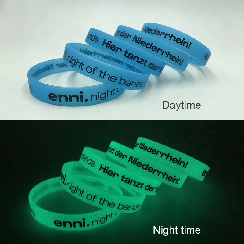 Pulseiras promocionais personalizadas em silicone de alta qualidade com relevo luminoso, presente para negócios