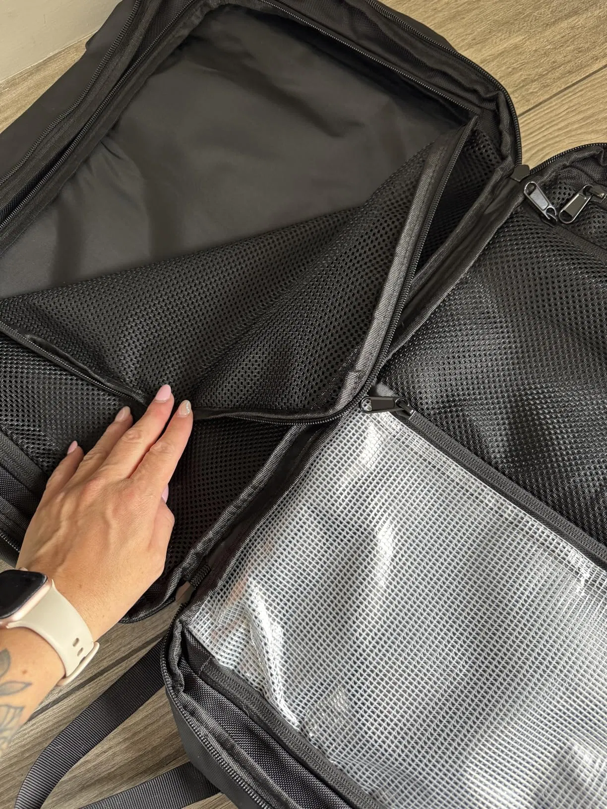Mochila de mão para viagem com USB