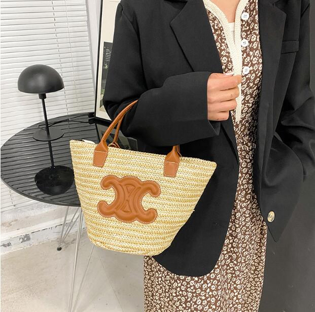 Bolsa de Palha Woven Bucket para Mulheres, Designer, Ombro Único, Estilo Novo de Verão, Tendência, Bolsa e Bolsa de Cesta Woven, Réplica Atacadista 1: 1