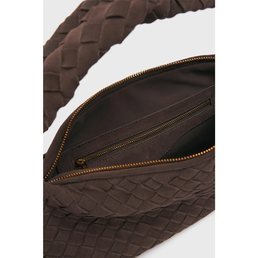 Design de Detalhes da Mala de Couro