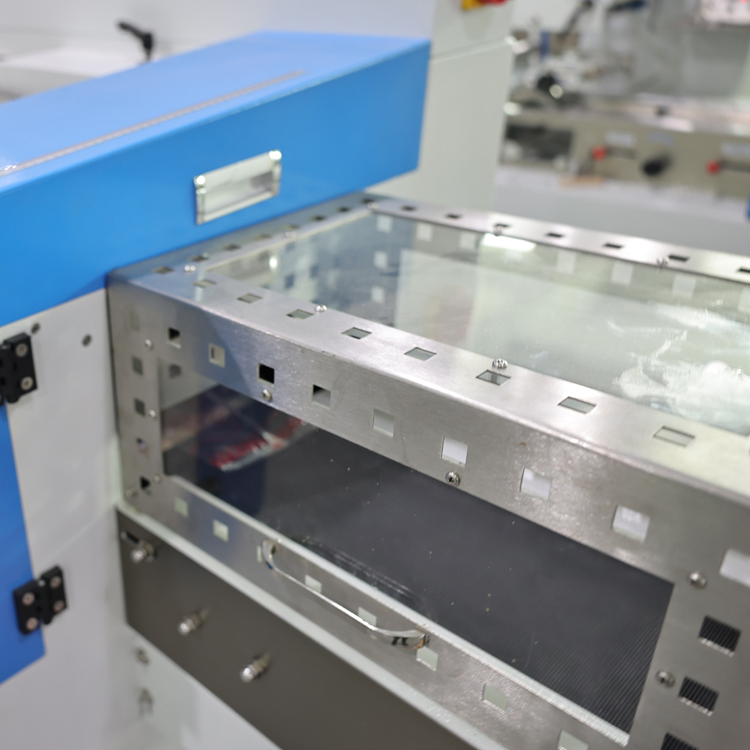 Máquina de embalagem automática horizontal totalmente automática para embalagem de alimentos tipo pillow, embalagem de doces, sabonete, bolo de gelo, saco de pão para embalagem de chocolate