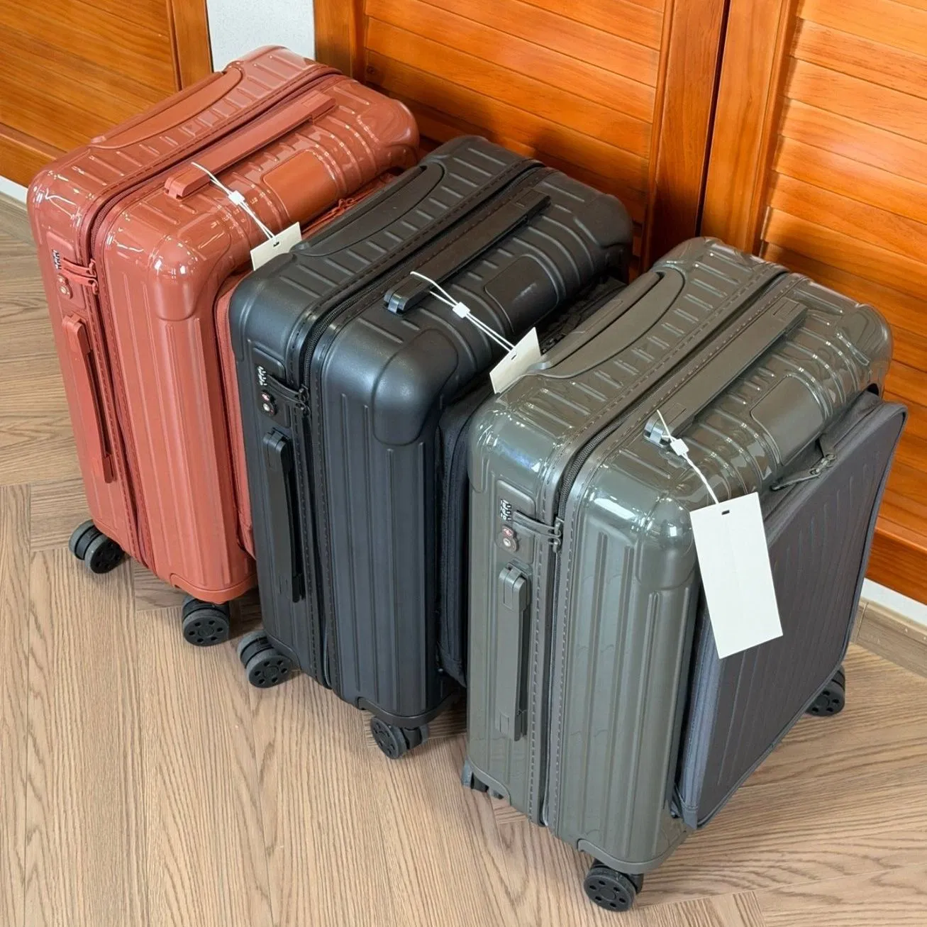 Mala de Viagem ABS de Alta Qualidade 21-Inch com Grande Capacidade e 360-Degree Rodas Giratórias Conjunto de Três Peças à Prova d'Água Estilo Cartoon