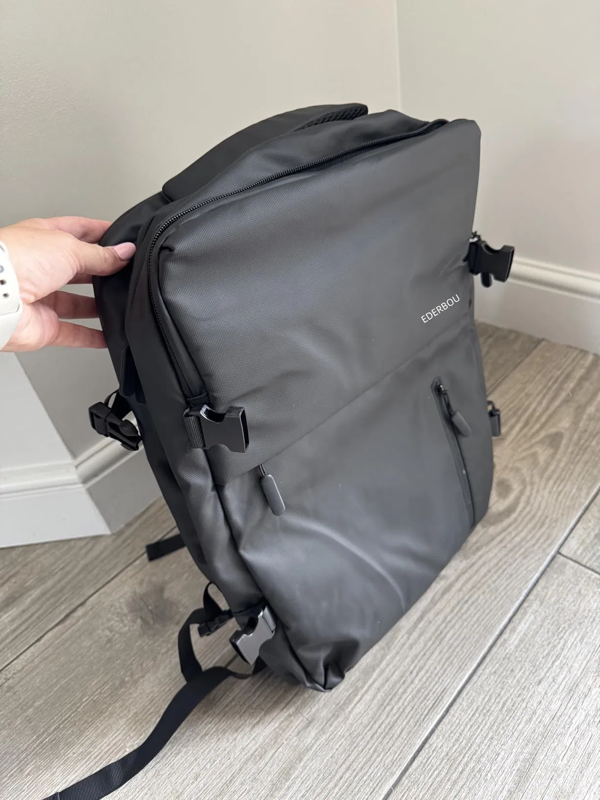 Mochila de mão para viagem com USB