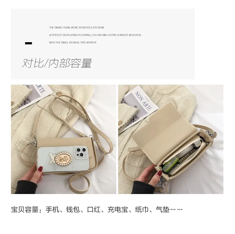 Bolsa Hobo Crescent Preta em Couro Leve com Alça Transversal Destacável e Detalhe em Nó