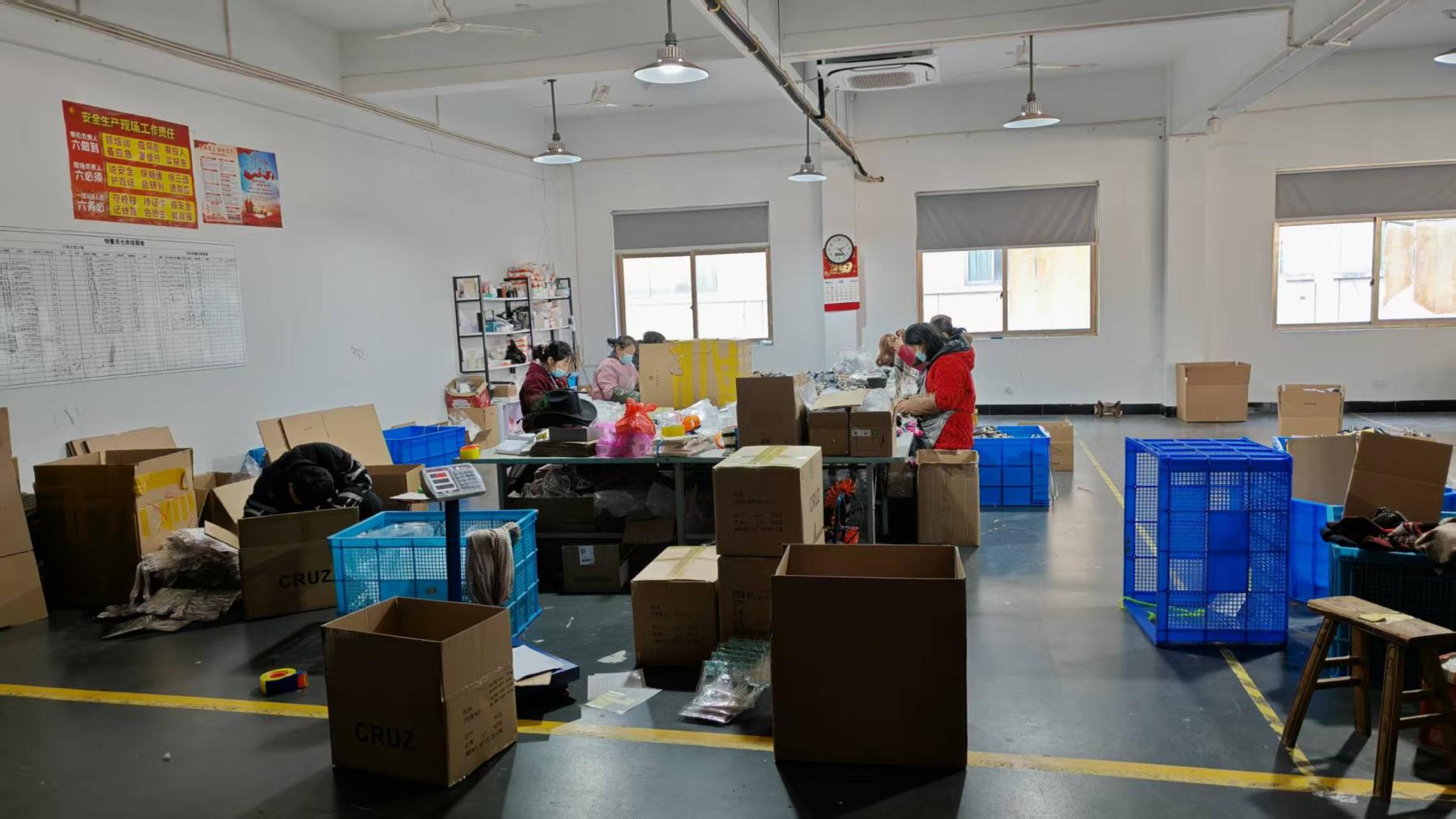 Fábrica Shenzhen Luxia Bag - Linha de embalagem e produção de bolsas de alta qualidade