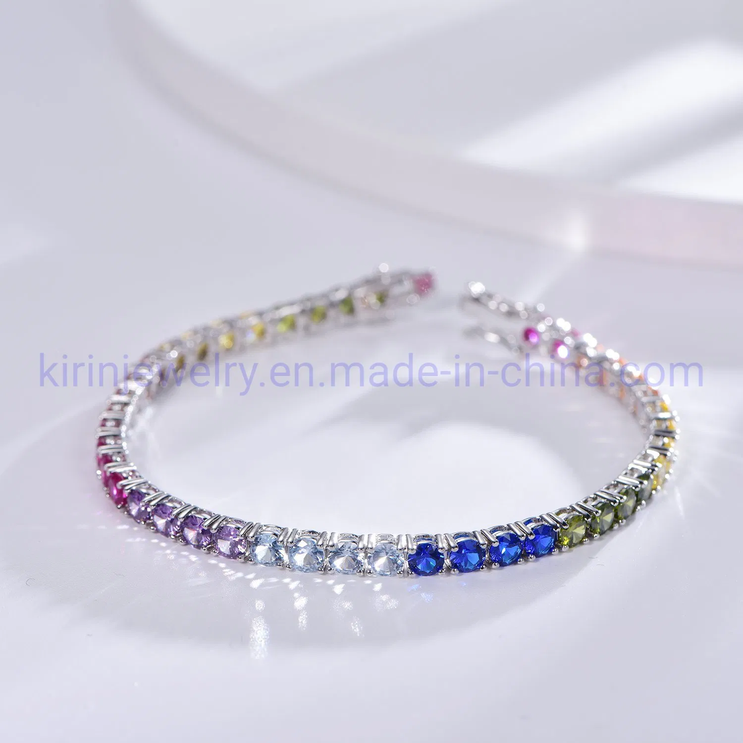 Bracelete de Tênis Elegante em Prata Esterlina para Mulheres 4mm com Zircônia Cúbica Redonda Arco-Íris