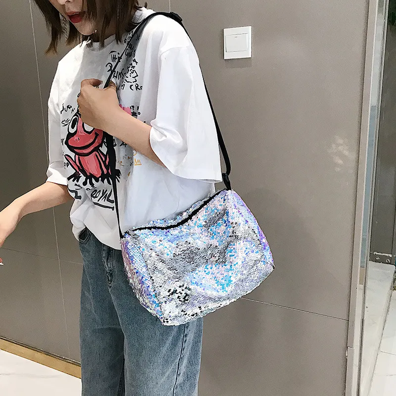 Bolsa de Ombro Hobo Jumbo Feminina de Lantejoulas Personalizada com Glitter e Paillette para Viagem de Moda