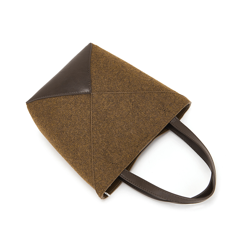 Bolsa de Couro Genuíno Niche Bucket Bolsa Feminina Moda Literária Bolsa de Ombro Hand Bill Bolsa Tote de Patchwork para Mulheres