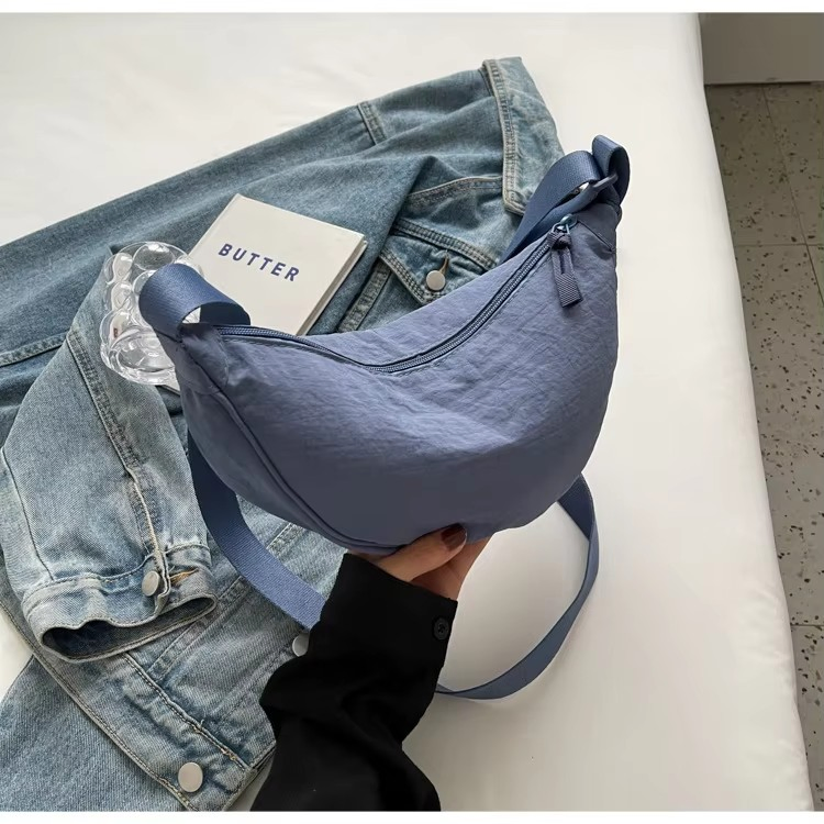 Bolsa Casual de Ombro Hobo Sling em Nylon para Mulheres e Homens, Saco Dumpling em Cor Sólida, Design de Meia Lua, Atacado, Bolsas de Mão com Design de Meia Lua