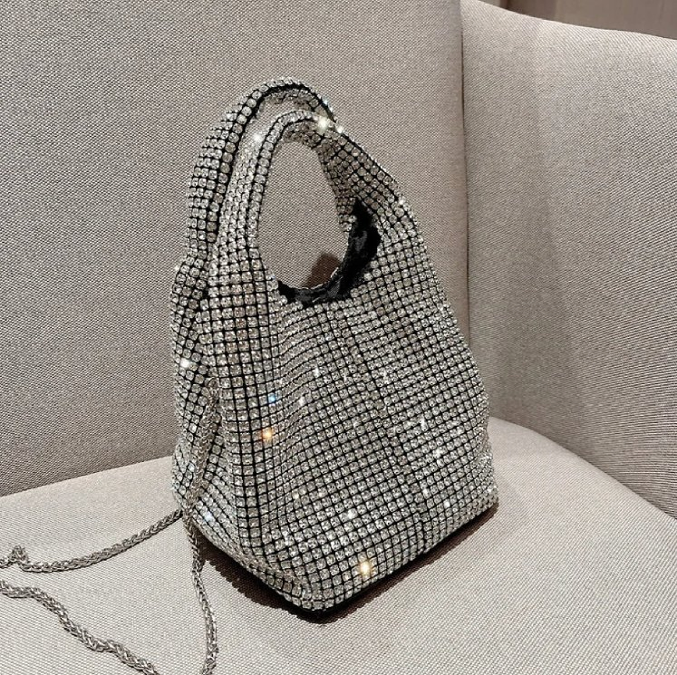Bolso de piel sintética para mujeres, bolso de moda de color contrastante, fábrica de bolsos personalizados, gran capacidad, bolsa de cuero para mujeres, bolso brillante para la noche