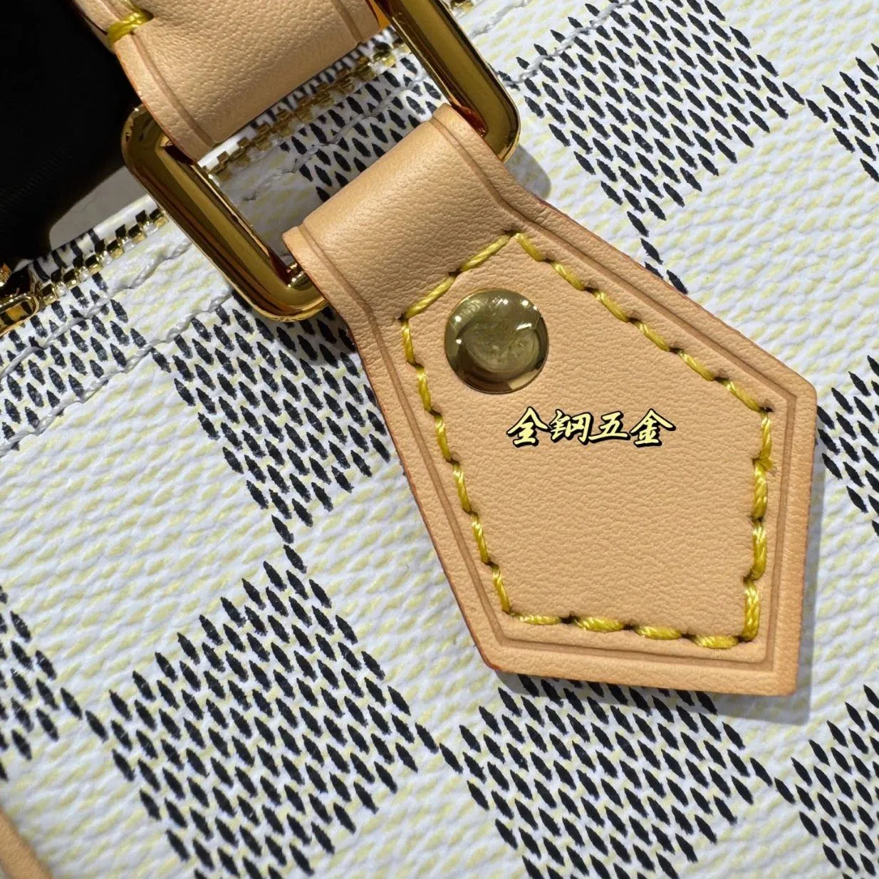 Bolsa de viaje mini a prueba de agua con estampado de rejilla, hardware de cuero de vaca natural, bolso de hombro casual para damas, suministro al por mayor de bolsa para mujeres, billetera para damas