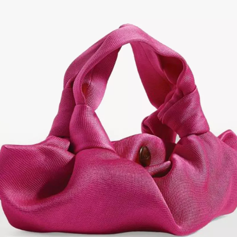Bolsos de mano de satén plisado para mujeres, carteras de noche, diseño de lujo femenino, bolsas elegantes pequeñas para damas