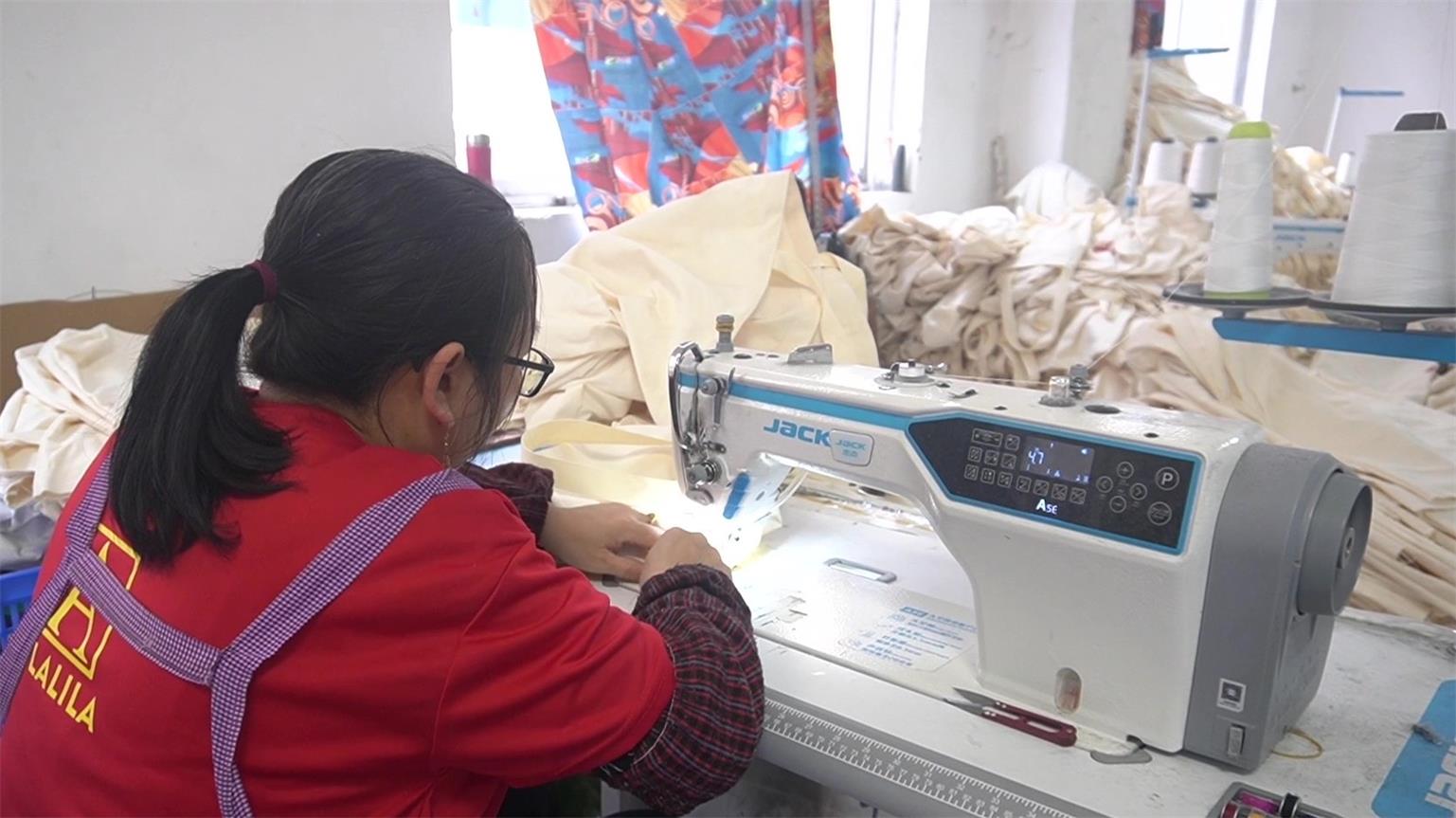 Costura de bolsos de moda - proceso de fabricación Luxii Bags