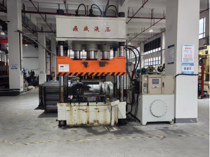 Drilling and tapping workshop