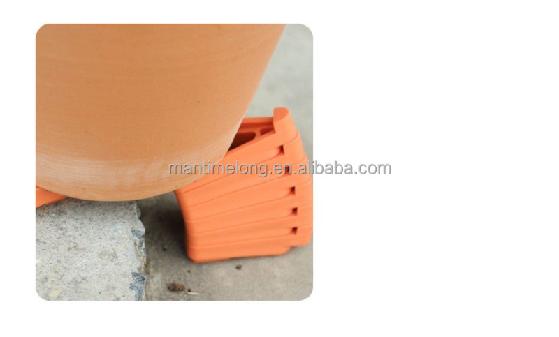 Stackable Plastic Triangular Flowerpot Base
