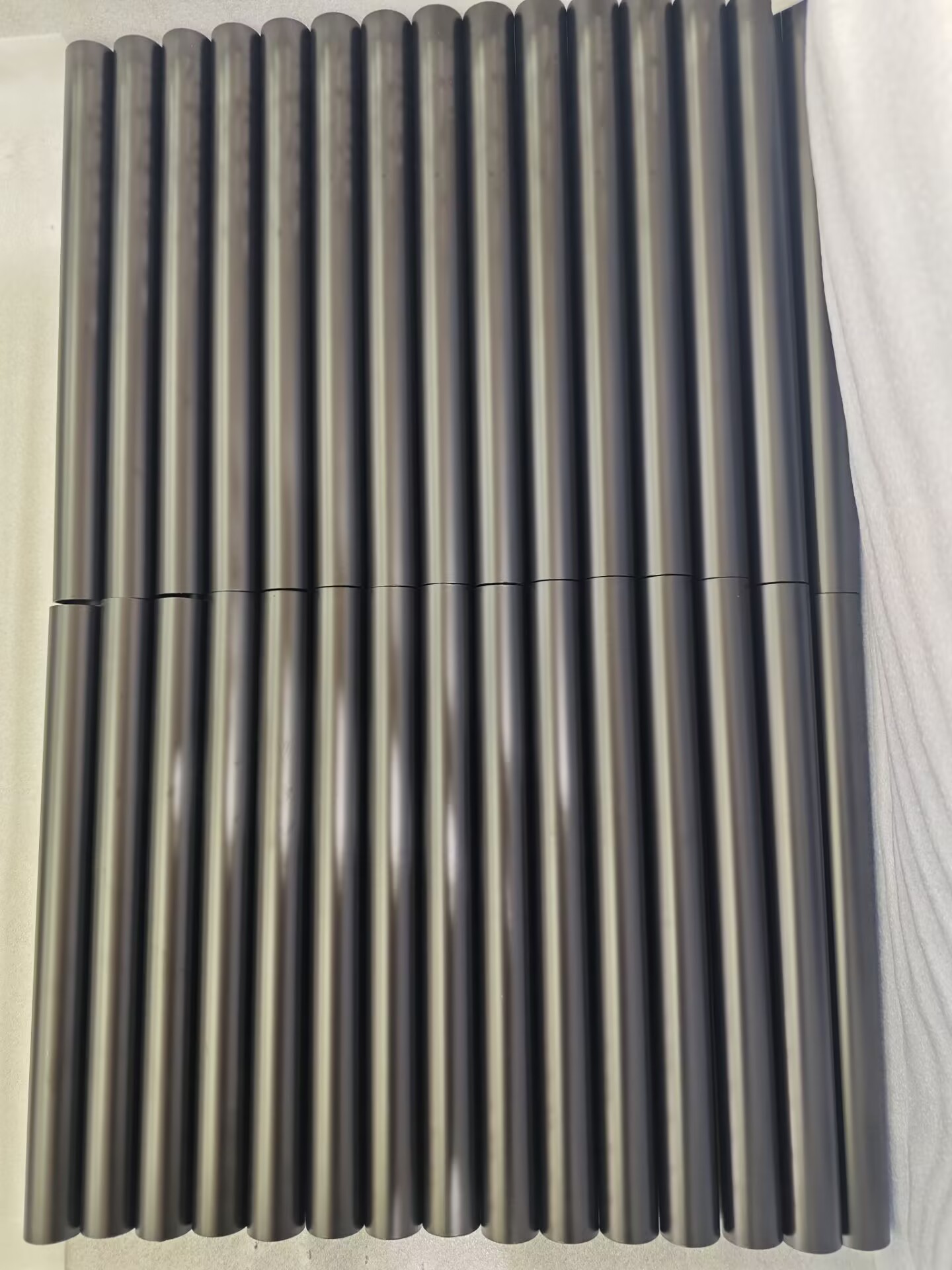 Extra-Large Base | Heavy-Duty Load Bearing | Pillar-style Support Structure | Industrial-Chic Aesthetics