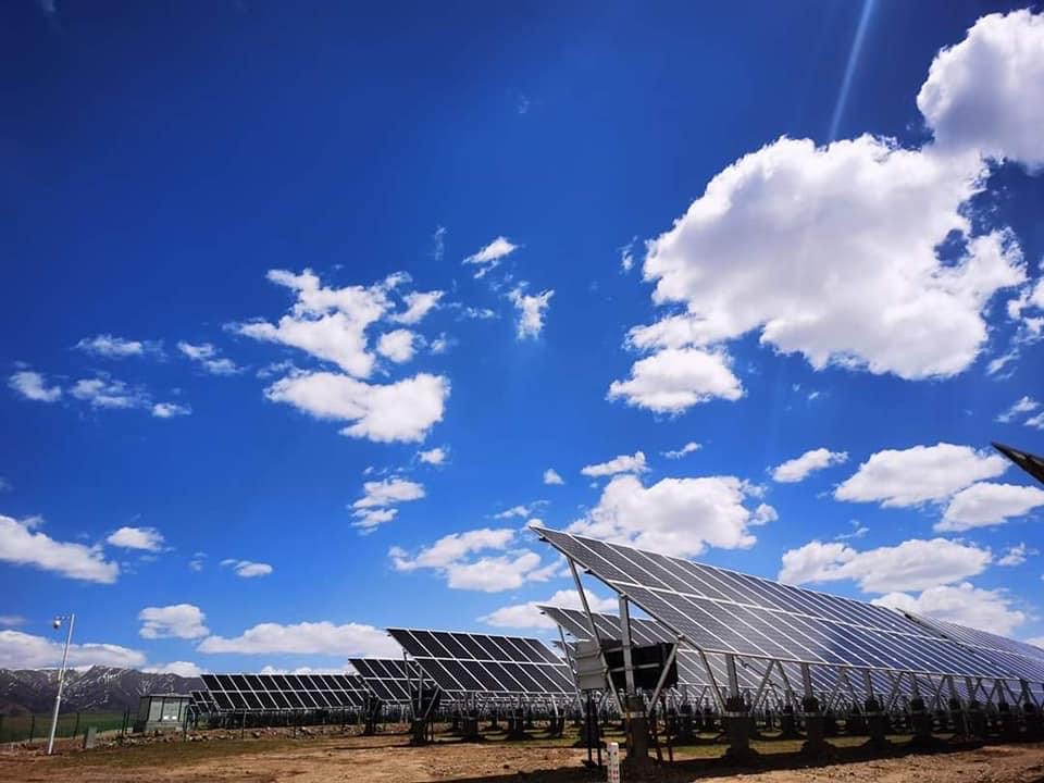 1385 Solar Renewable Energy Hot Selling Install 5kw on-Grid Solar Systems 500kw 1000kw 1MW Grid-Tied Solar Panel Kit for Solar Power Plant