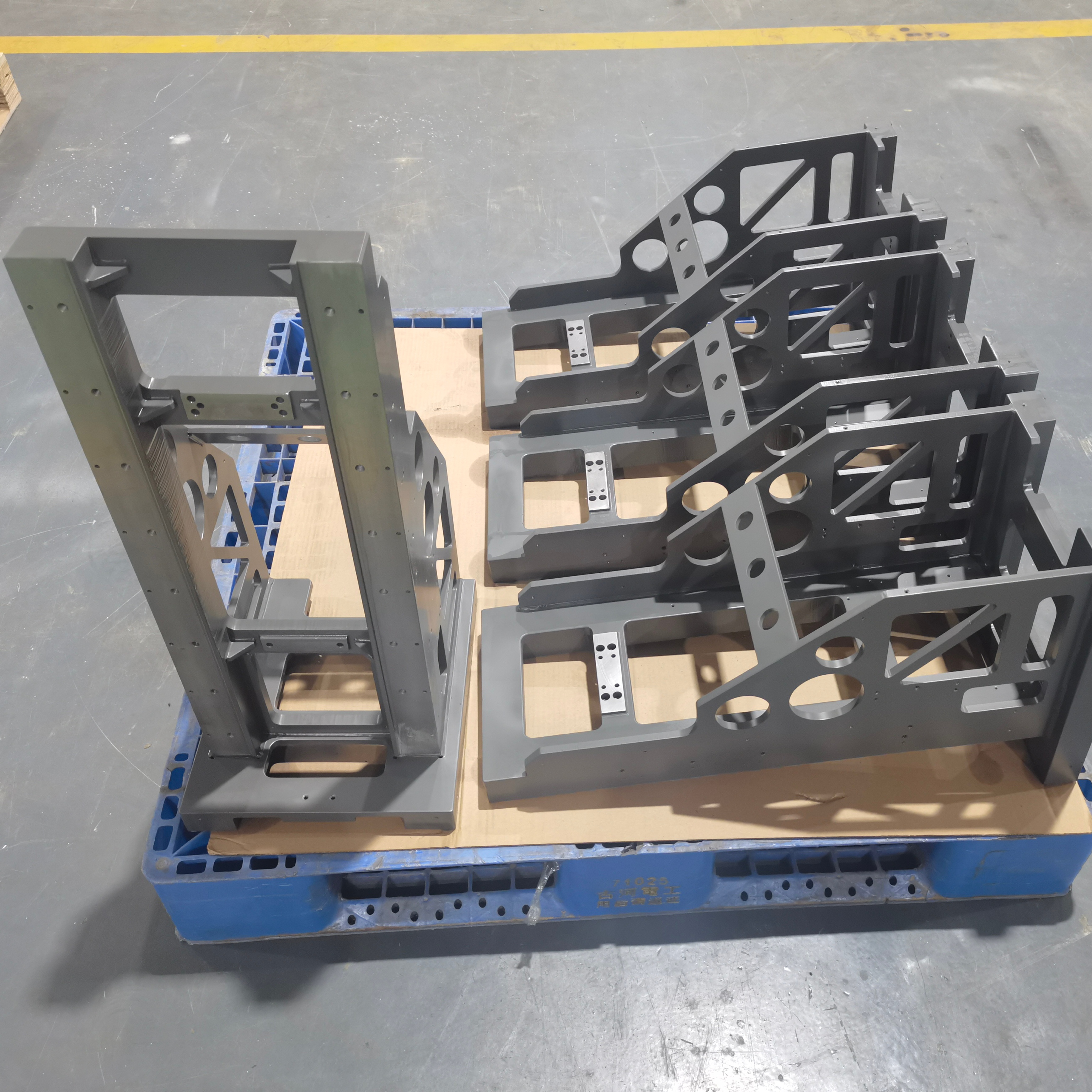 Factory Direct Mingway Custom Carbon Steel/Stainless Steel Equipment Frames Machine Bases ISO9001:2015 Certified Fabrication