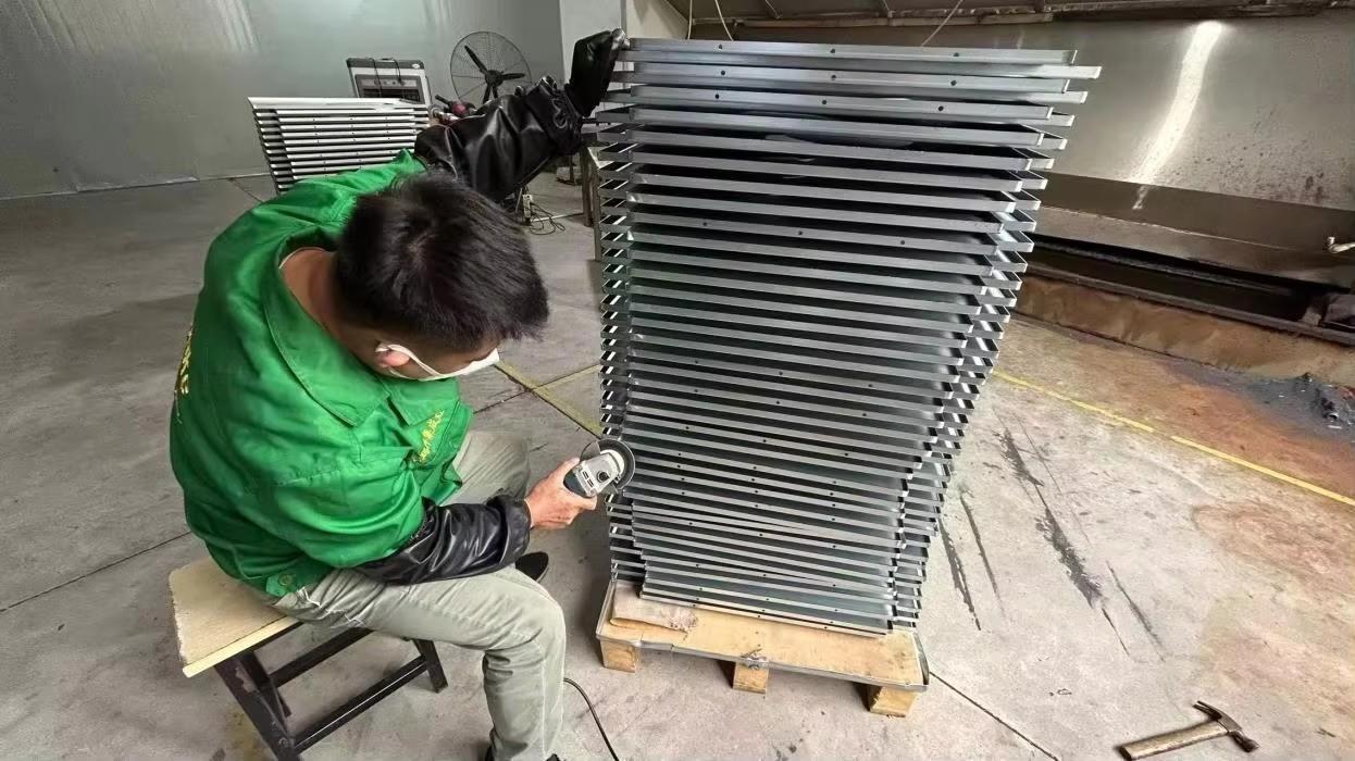 Grinding machine for solar component surface finishing at Luzz Solar