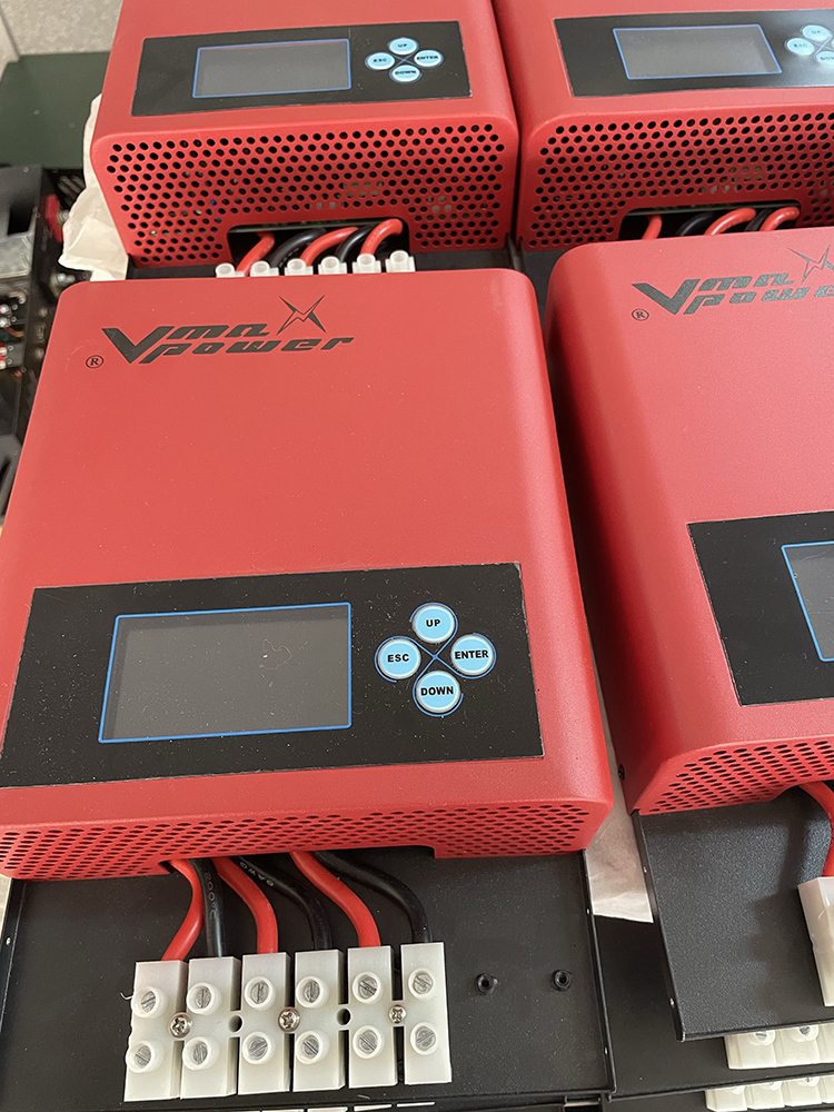 DC 12V/24V/36V/48V MPPT 40A/60A/80A/100A/120A Optional MPPT Solar Charge Controller 60A for Solar Power System