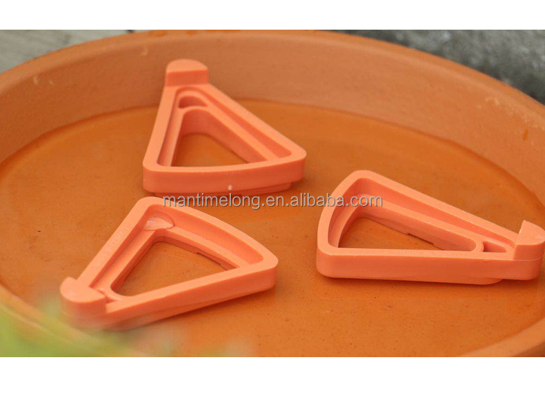 Stackable Plastic Triangular Flowerpot Base
