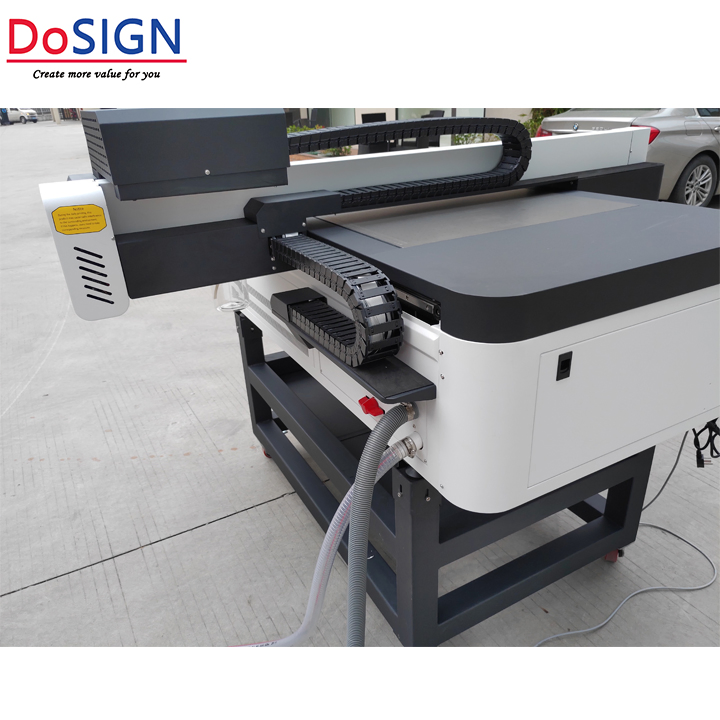 Small Format Stable High Resolution Industrial Digital UV Flatbed Printer for Wood Key Chain Printing
