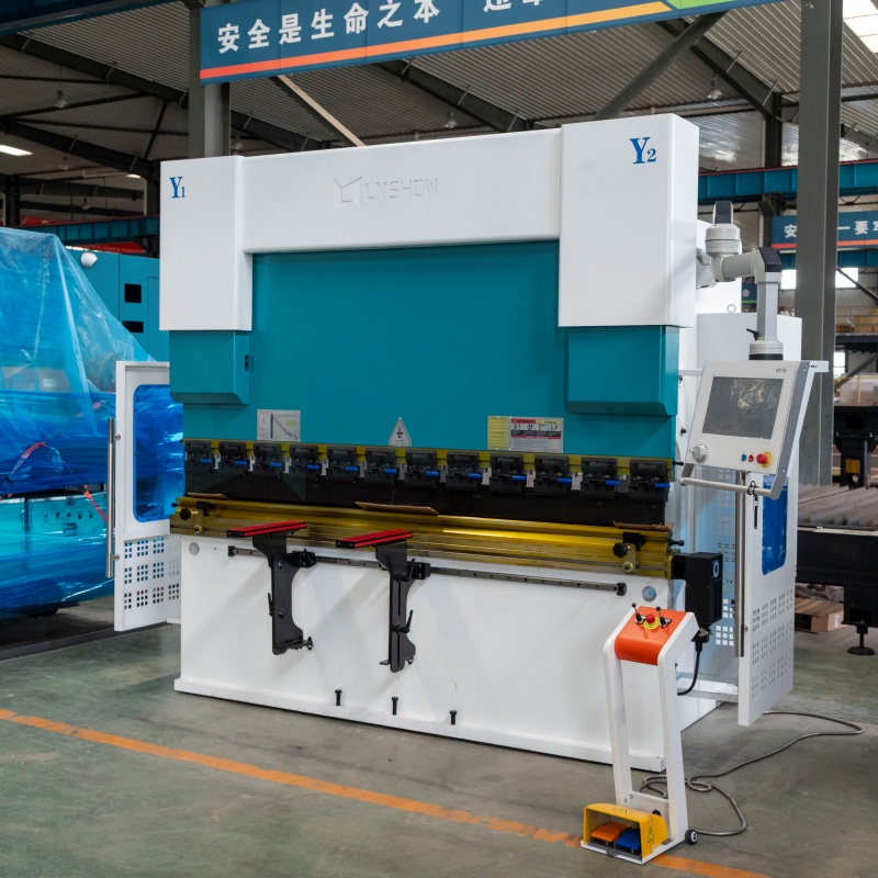 High-Quality WE67K-100T2500 Jinan Lxshow Customized Bending Machine for Sheet Metal Factory, Exporter
