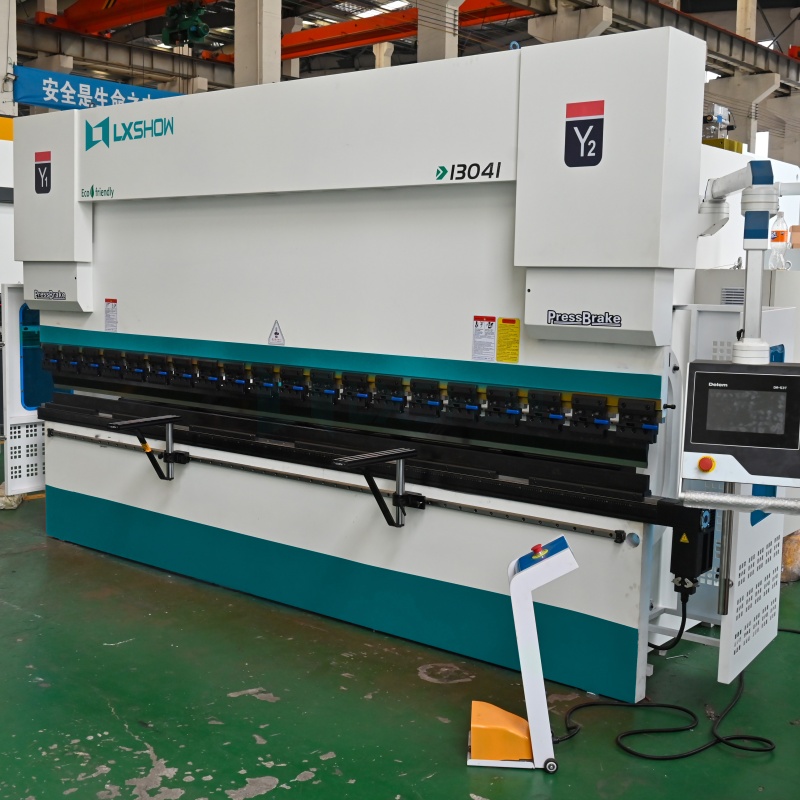 High-Quality WE67K-130T4100 Hot Sale High Efficiency Plate CNC Metal Bending Machine Manufacturers, Supplier