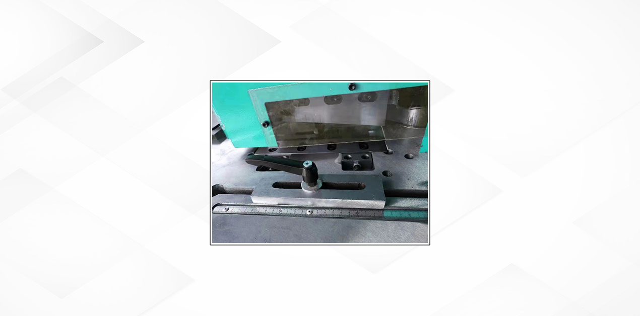 Corner Cutting Machine Detail 2