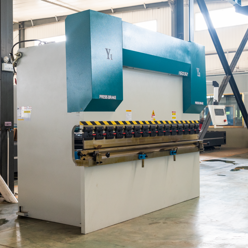 Custom WG67K-160t3200 Lxshow CNC  Sheet Metal Press Brake Machine for Sale Supplier, Exporter