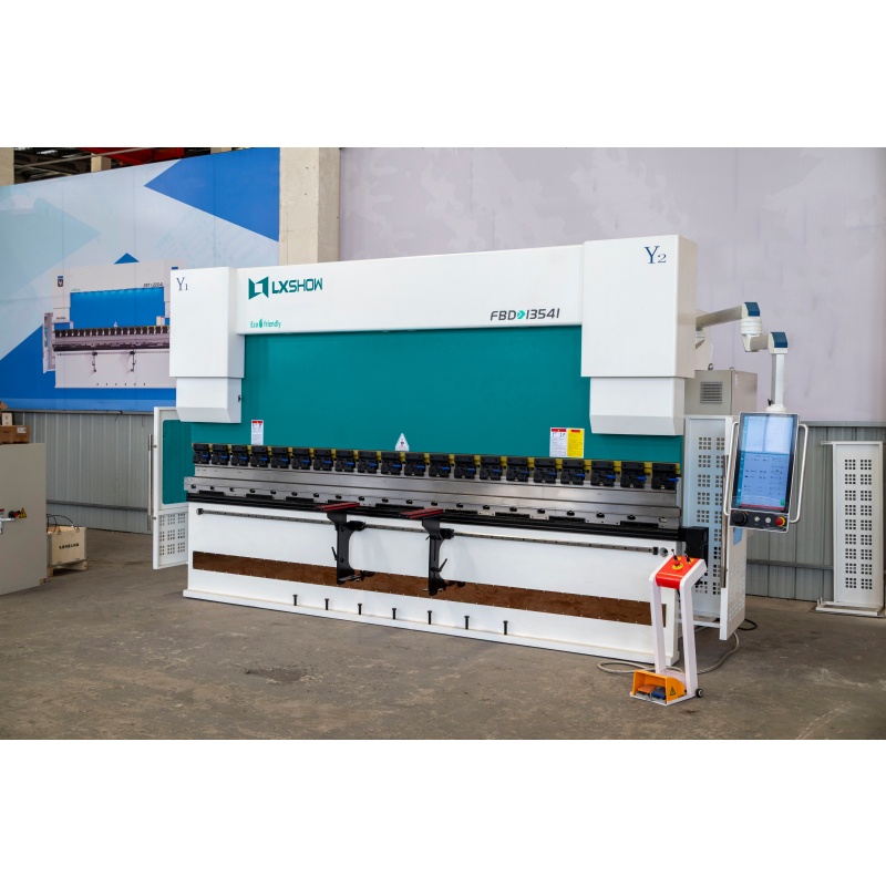 Best WE67K-135T4100 High-Quality Hydraulic CNC Bending Machine for Metal Manufacturers, Factories