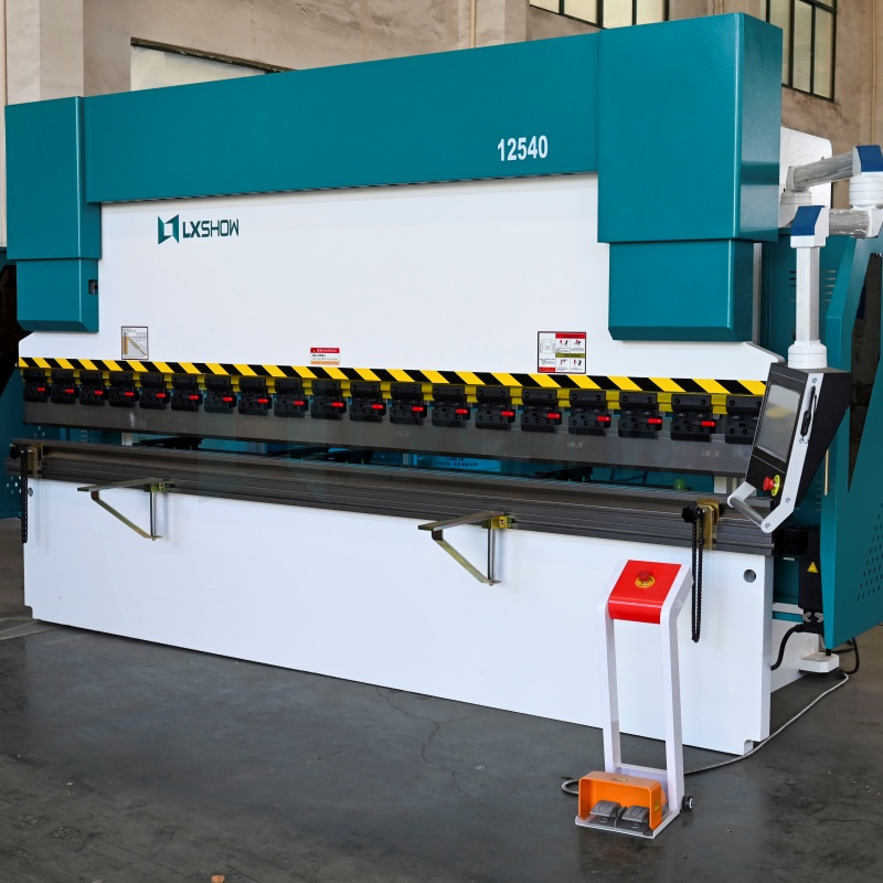 Wholesale WE67K-125T4000 High Quality Automatic CNC Bending Machine for Metal Manufacturer, Suppliers