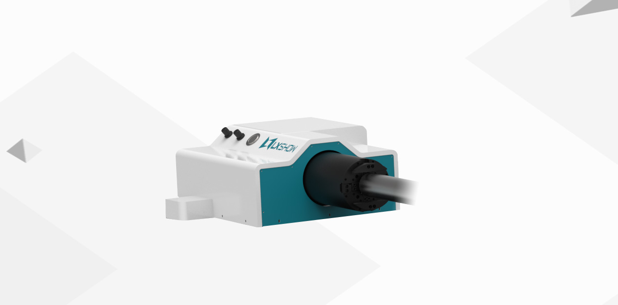 Self-centering pneumatic chuck