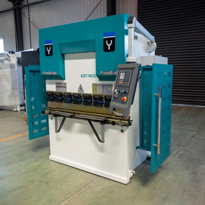 China WC67K-63t1600 Large Bending Industrial Sheet Metal Brake for Sale Supplier, Exporters