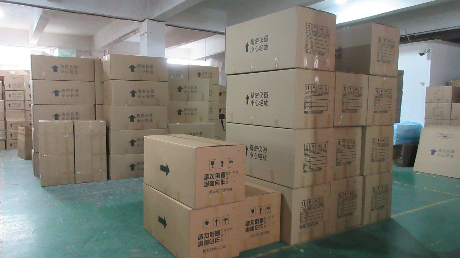 Warehouse storage and inventory management at Lyens Beauty