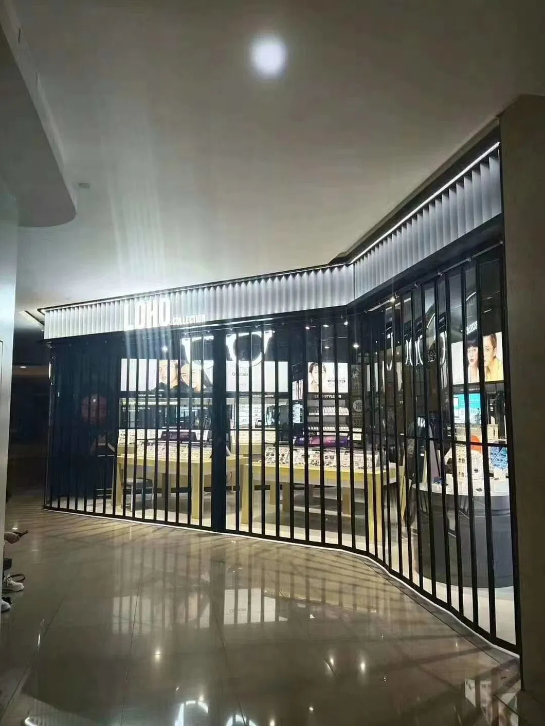 Full View Folding Door