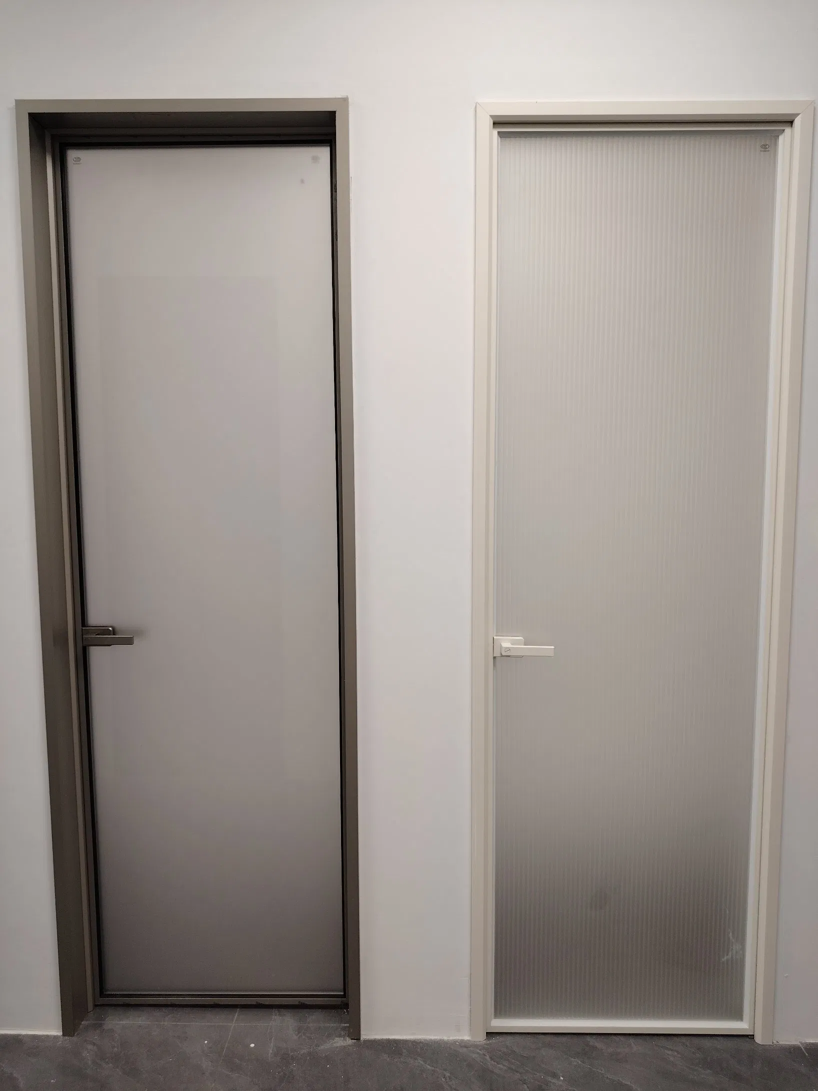 China Factory Price Interior Modern Decoter Aluminum Doors House Clear/Frosted Tempered Glass French Door