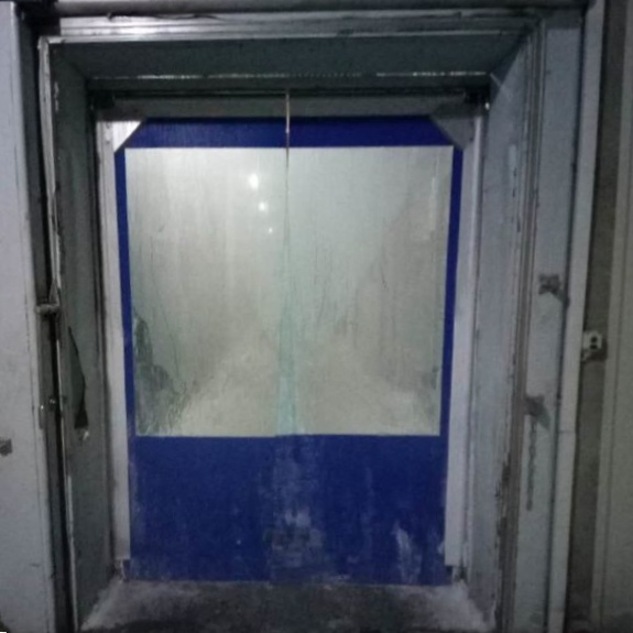 Secure Lightweight Aluminum Swing Door for Cold Storage Solutions