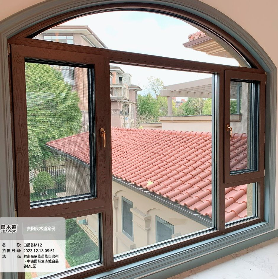 China Factory Manufacture for Wood Clad-Aluminum Wooden Tilt Turn Round Window Aluminium Casement French Window with Double Glazed for Home Hotel Church