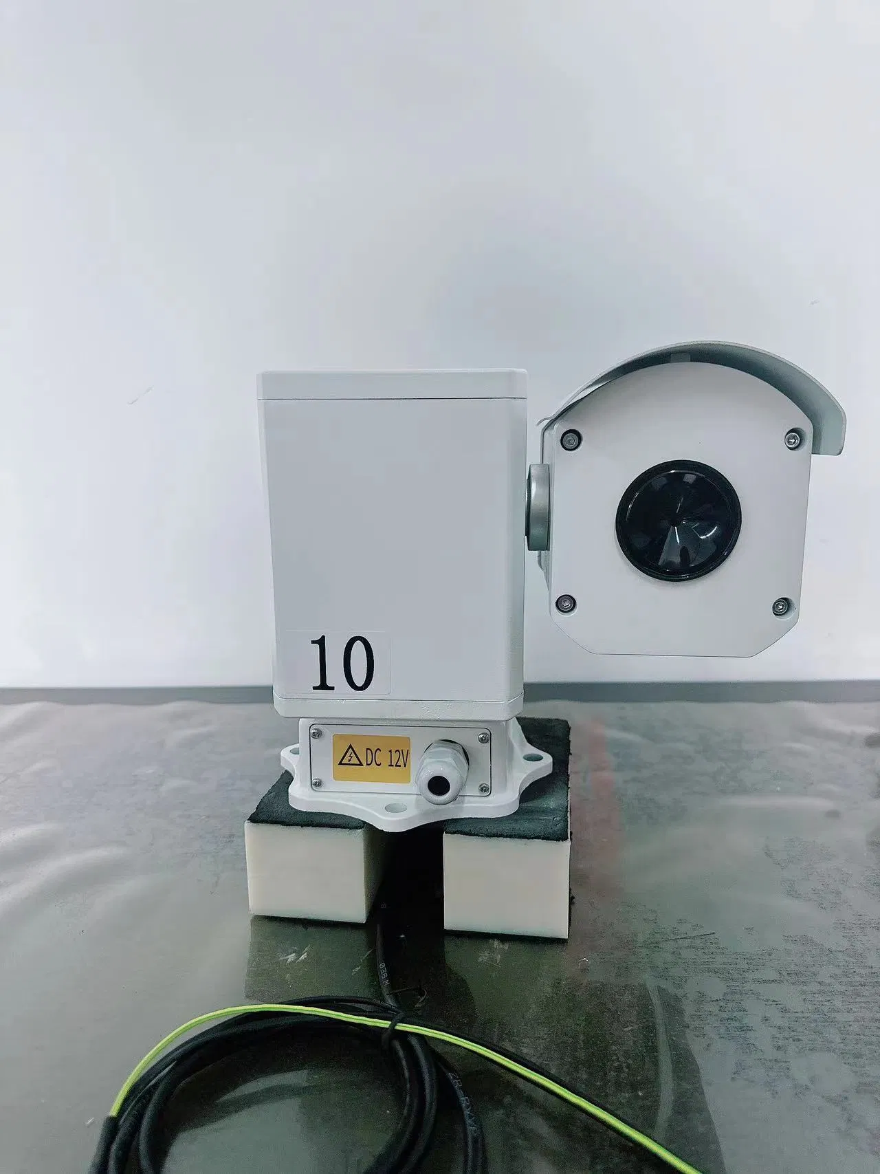 Sideloading High Speed Outdoor Pan Tilt Head