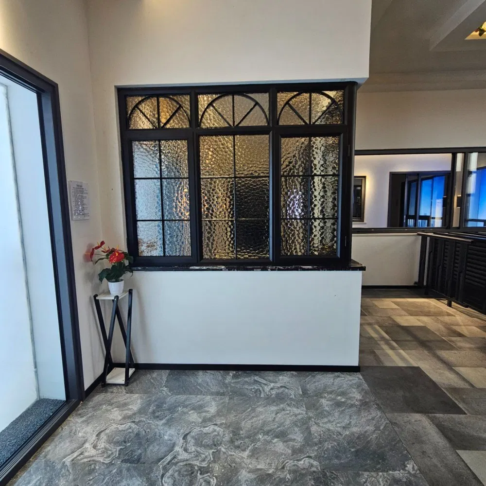 High-Quality Aluminum Aluminium Casement Sliding Glass Window Custom Size Available for Sunroom Installation