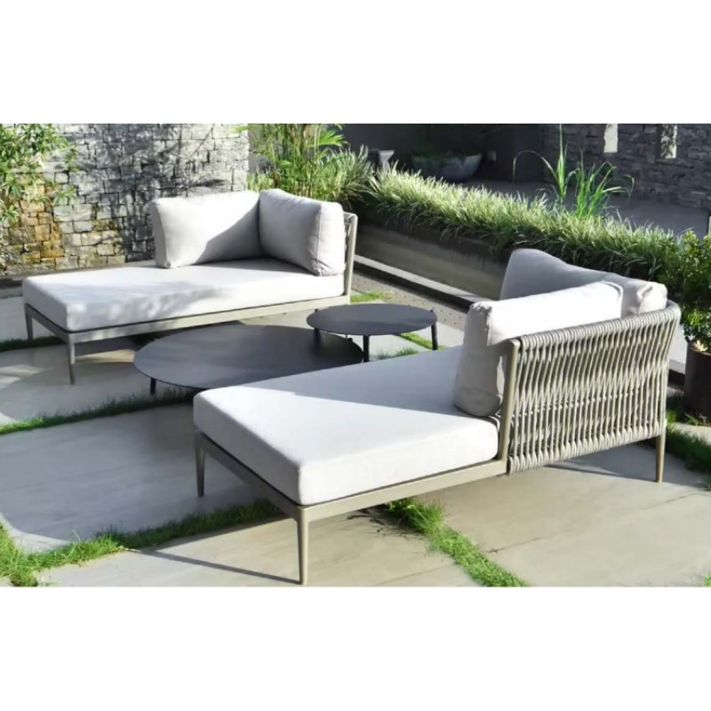 Stylish Outdoor Lounge Chair with Soft Cushion for Patio and Poolside Relaxing