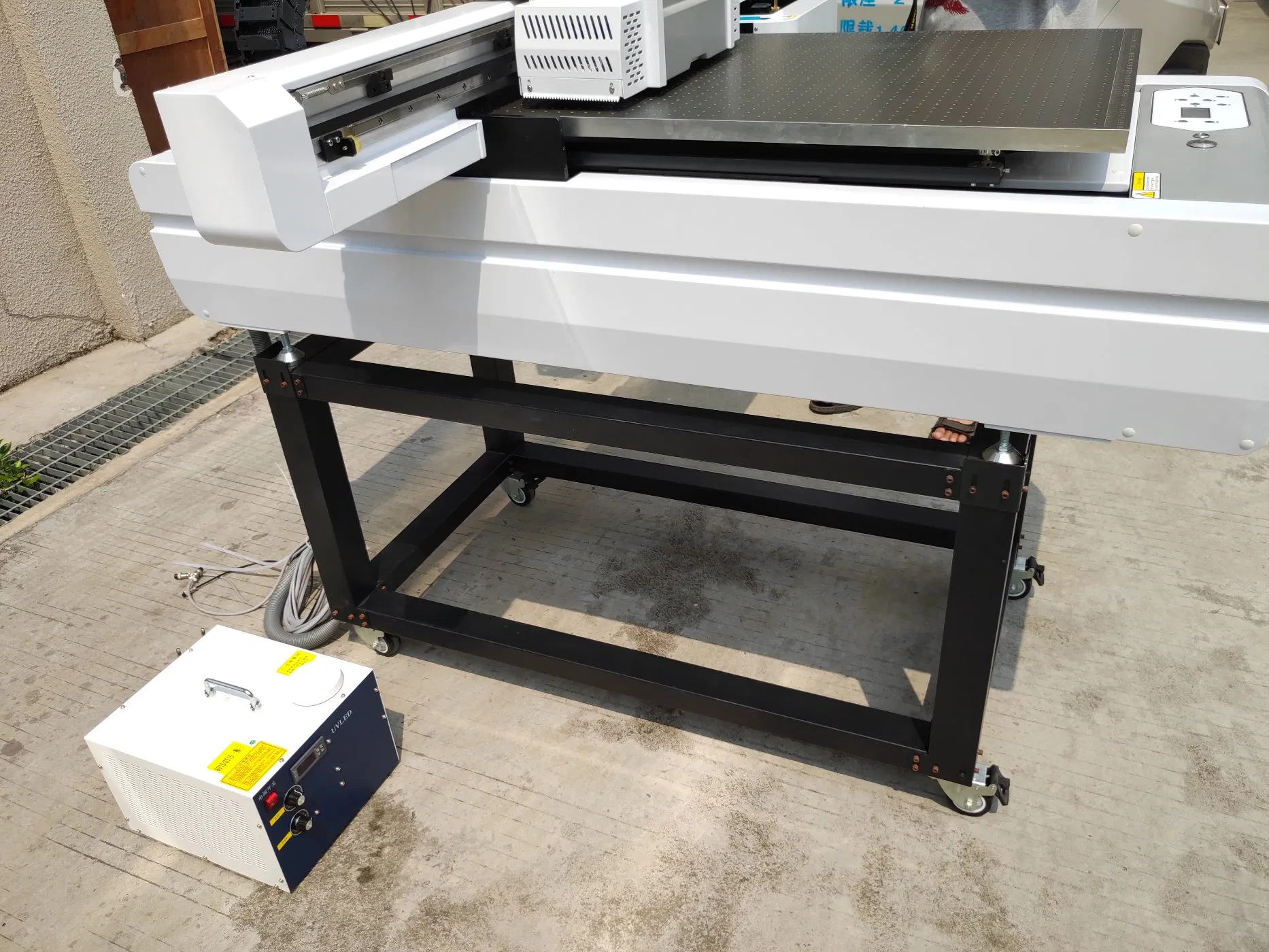 2 Heads 6090 Flatbed UV Glass Bottle Printer