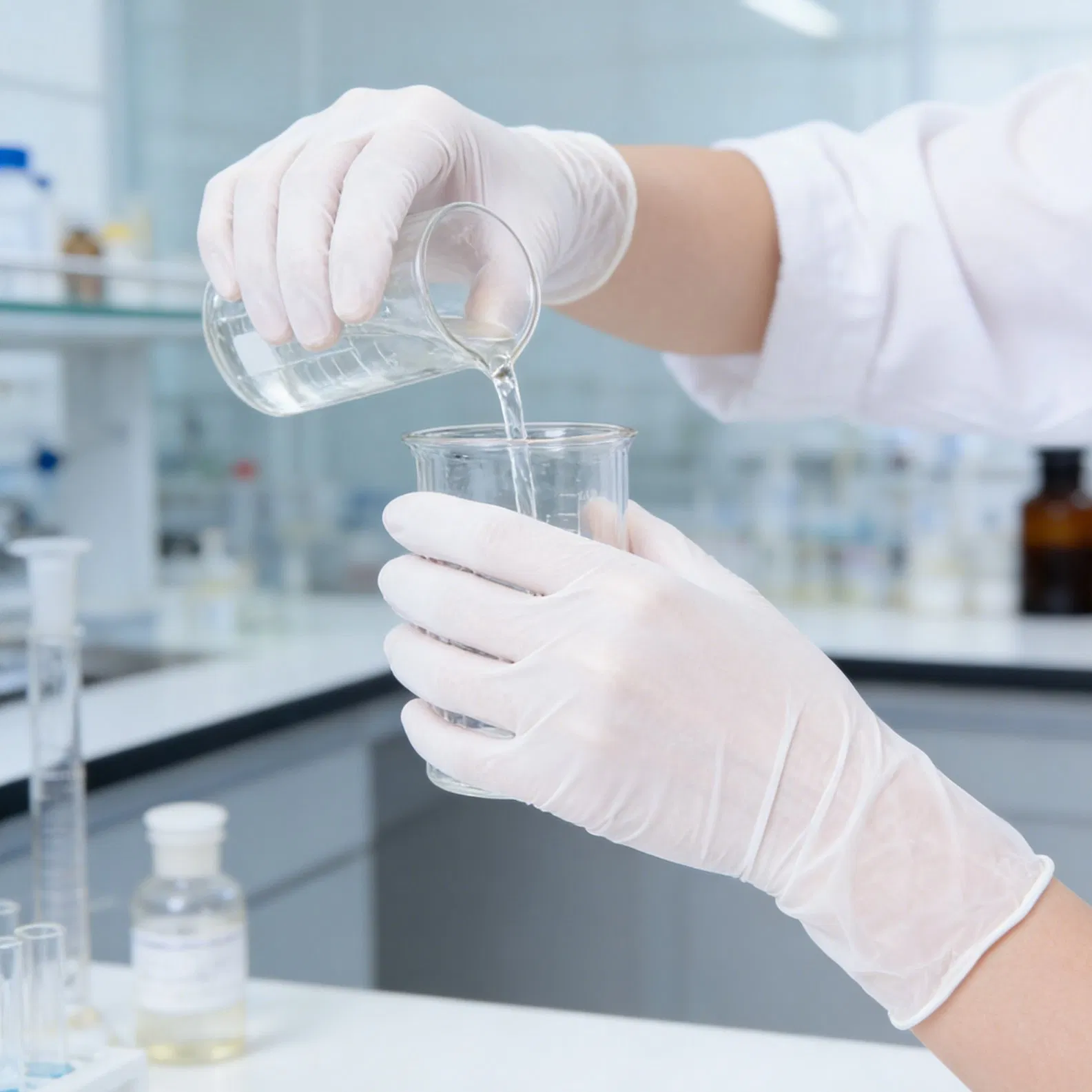 Lab Handling Synthetic White Vinyl Disposable Latex-Free Chemical-Resistant Vinyl Gloves