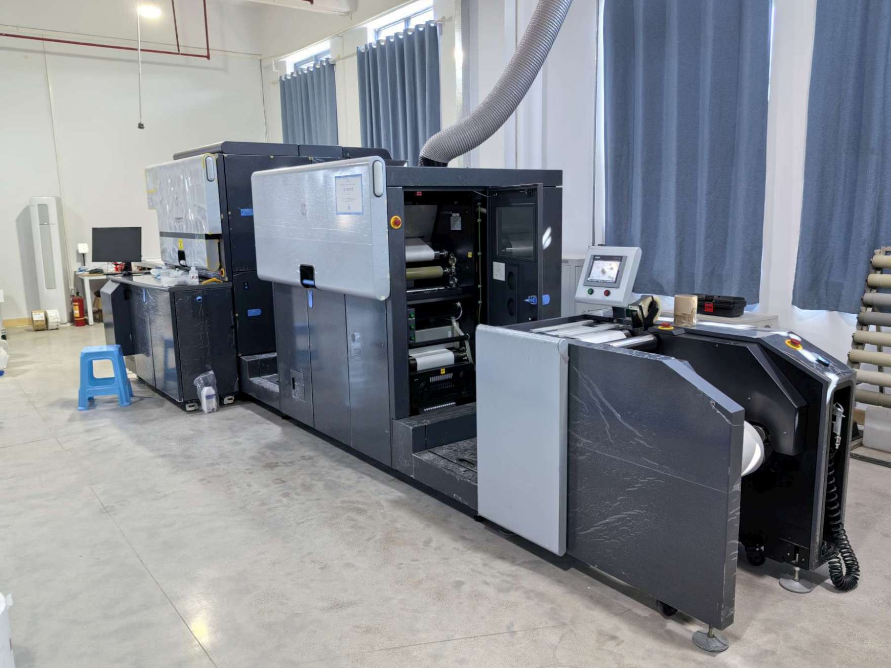 Chromatic Machine — Color Printing and Branding for PVC Glove Packaging