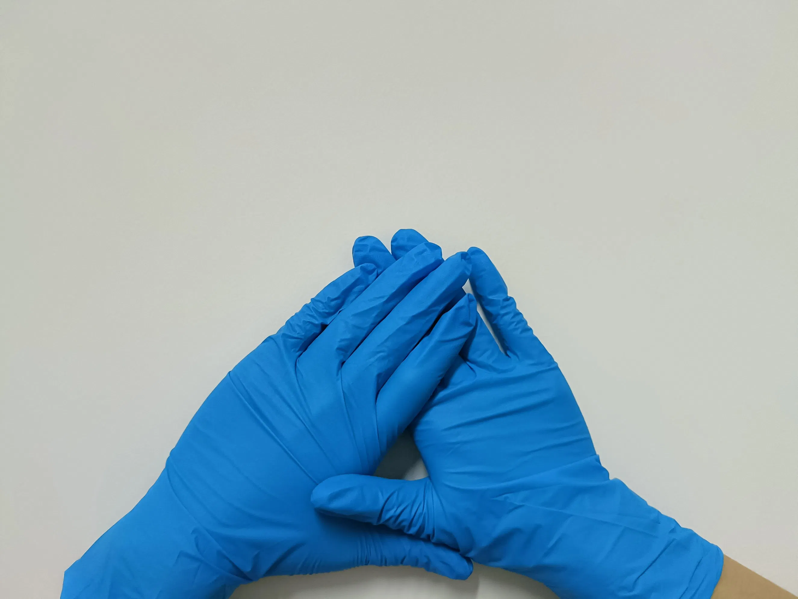 Blue Disposable Nitrile Gloves Latex Free Chemical Resistant Industrial Grade